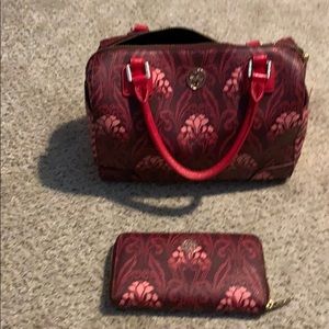 Tory Burch matching handbag and wallet